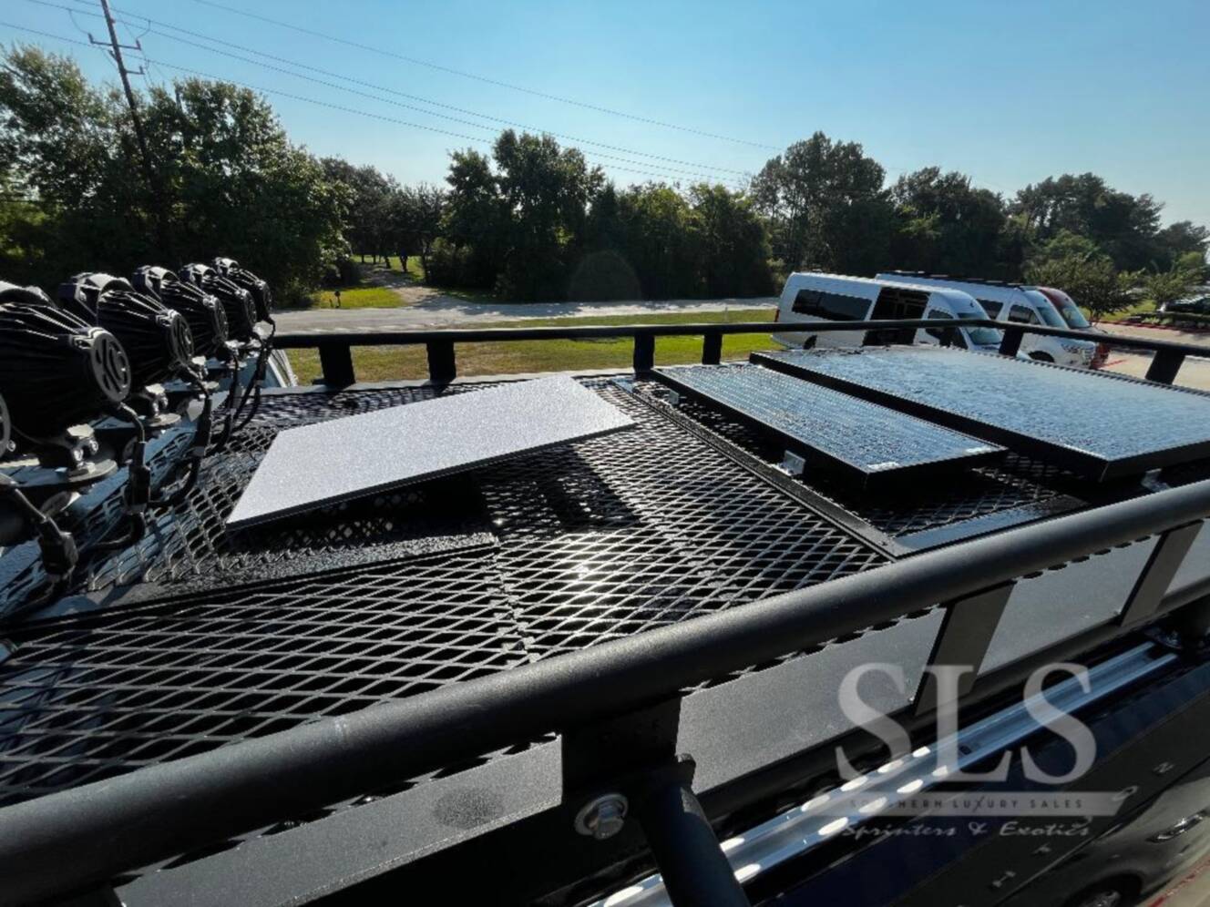 A photo of this 2026 Midwest Automotive Designs Luxe Cruiser D4 AWD