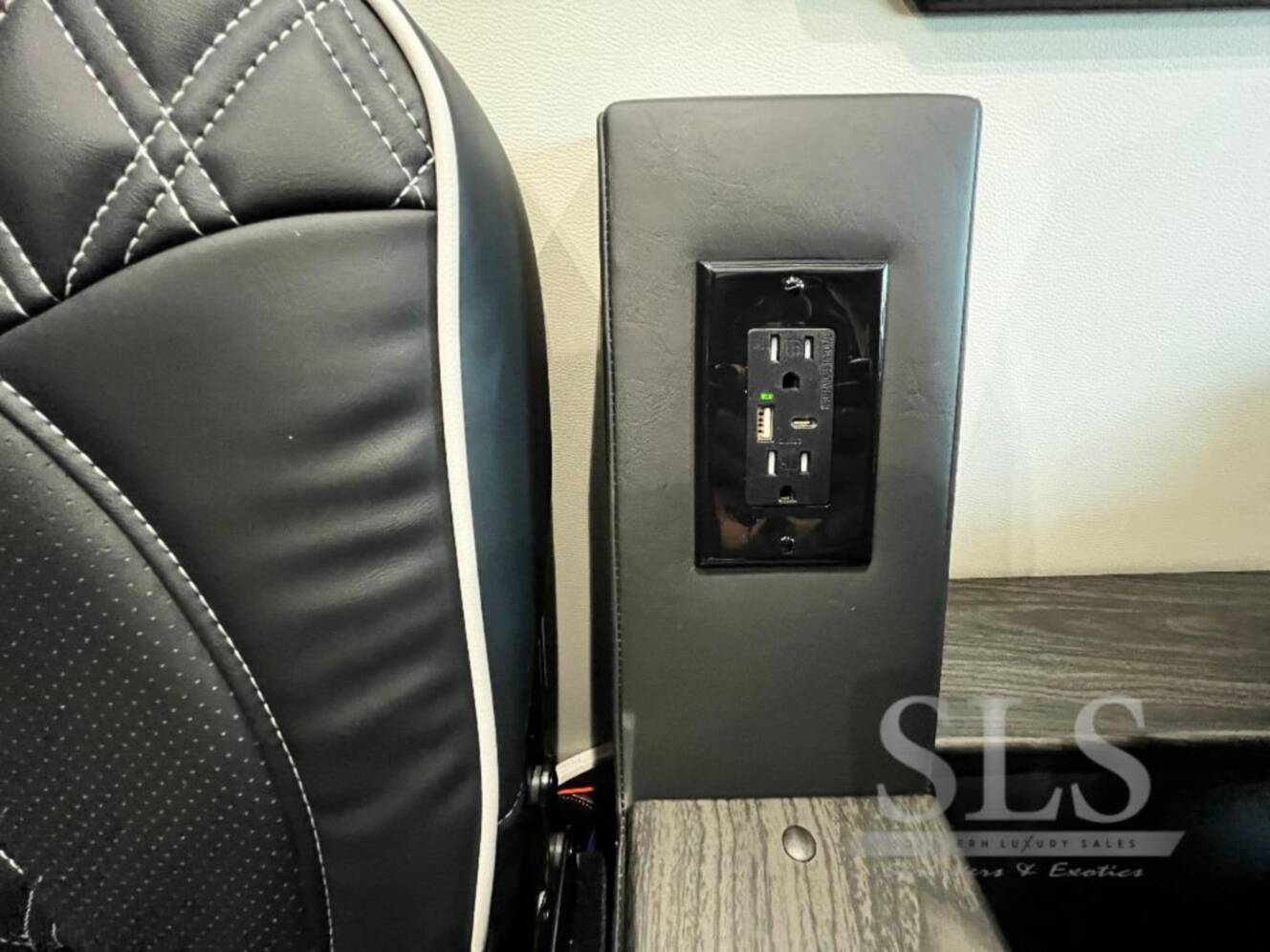 A photo of this 2026 Midwest Automotive Designs Luxe Cruiser D4 AWD