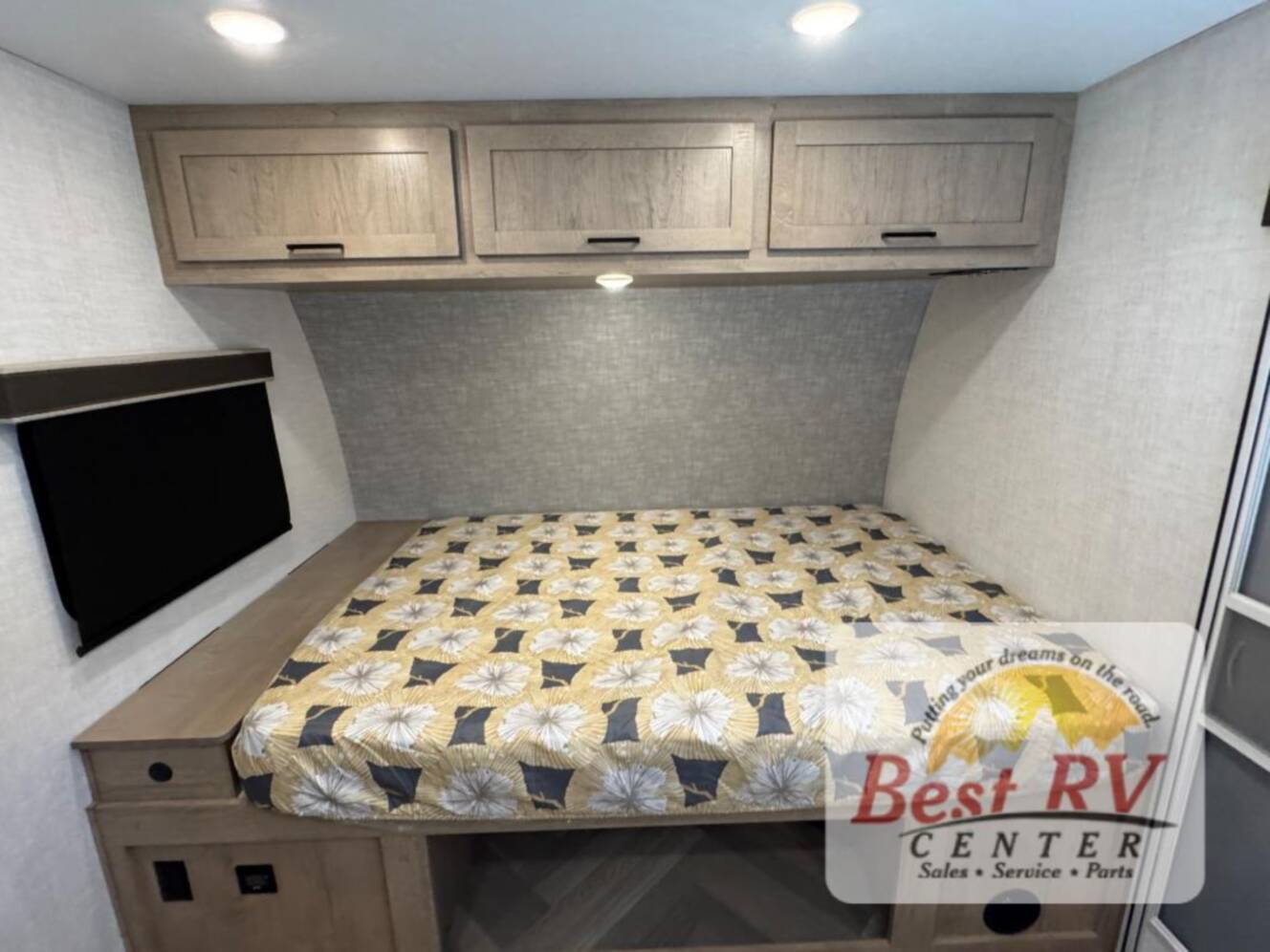 A photo of this 2026 Ember Rv E-Series 19ETS