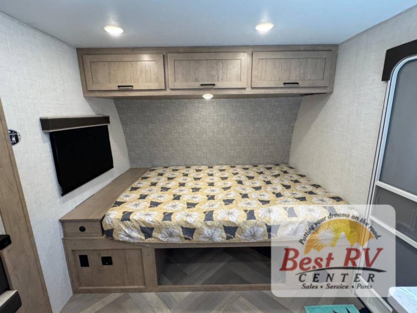 A photo of this 2026 Ember Rv E-Series 19ETS