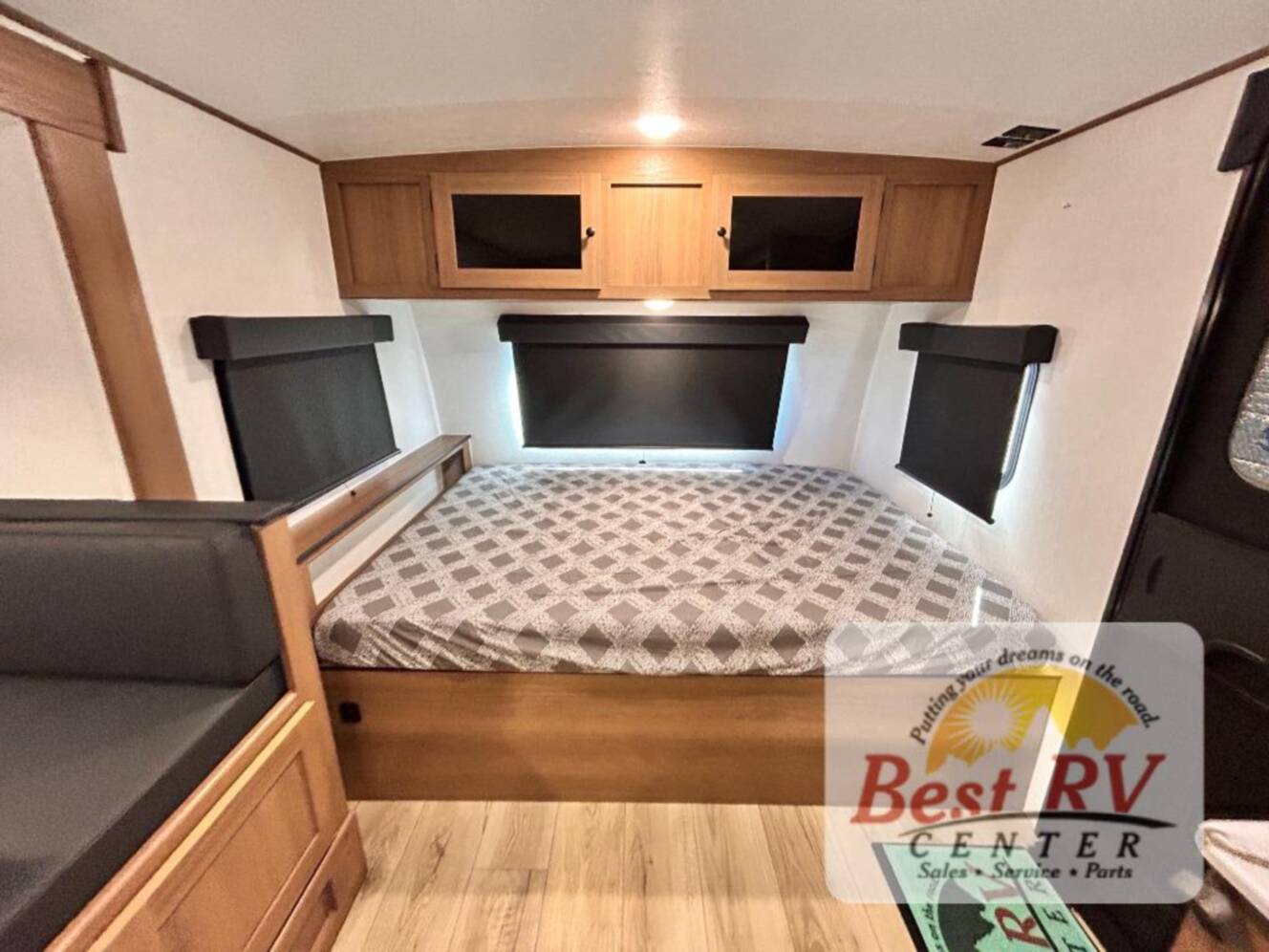 A photo of this 2026 Coachmen Rv Apex Nano 194BHS