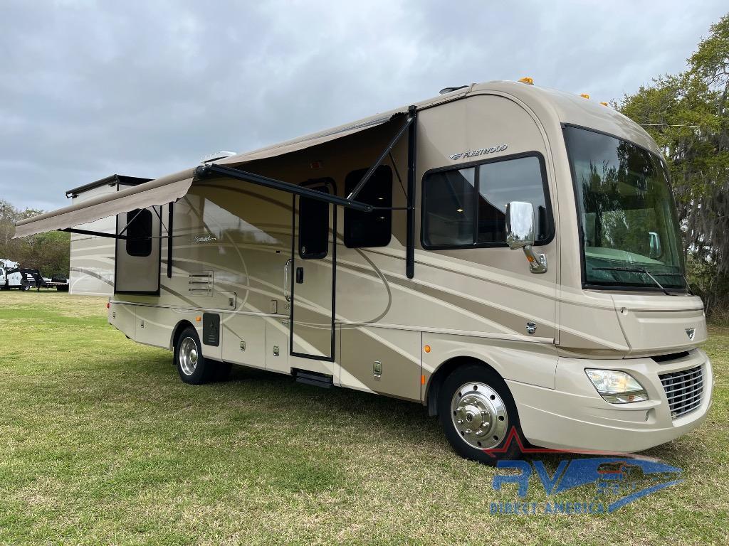 2015 Fleetwood Rv Southwind 32VS in titusville FL