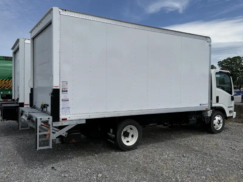 2024 ISUZU NPR HD