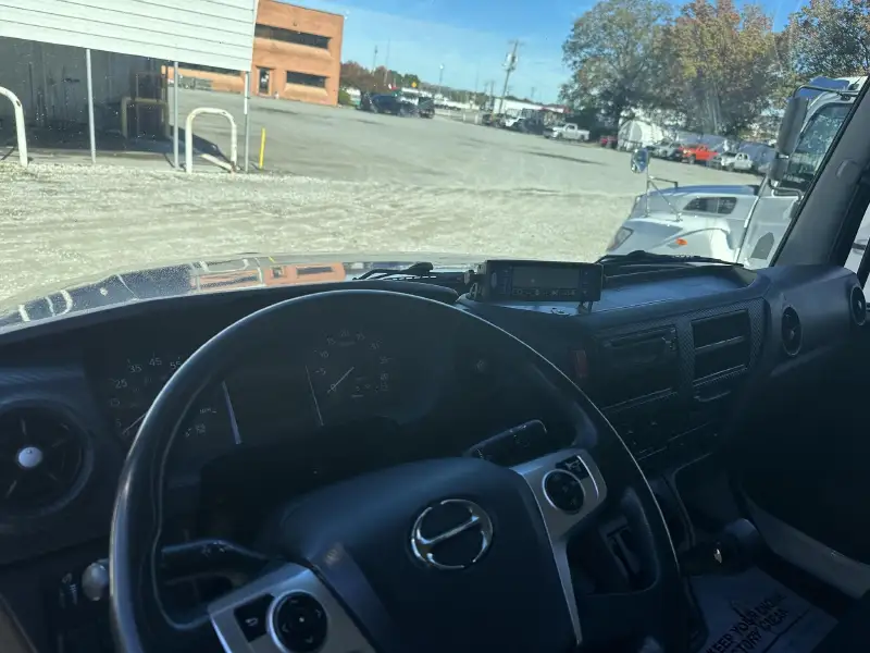 2021 HINO L6