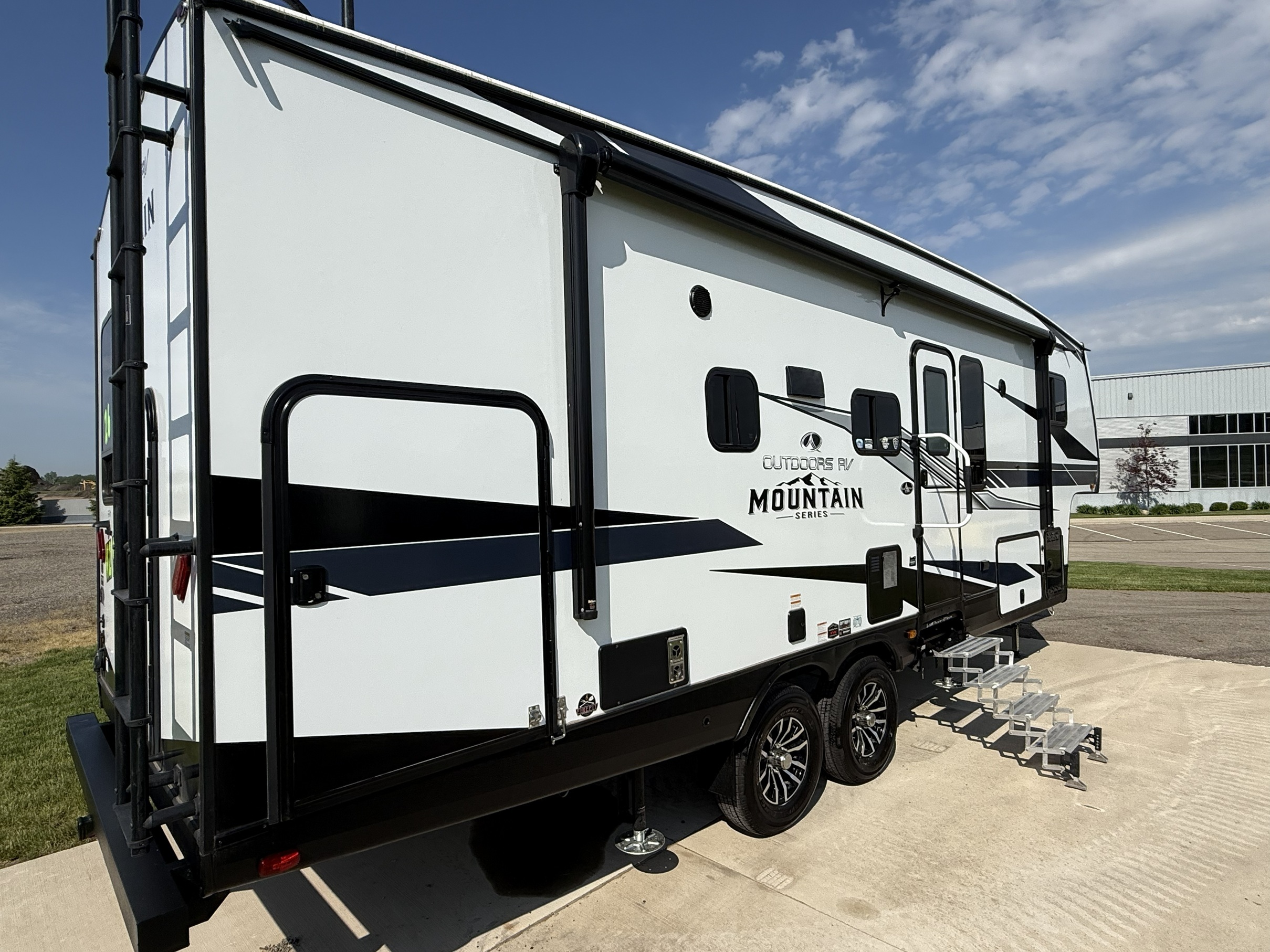 2026 Outdoors Rv Manufacturing GLACIER PEAK F27MKS in wayland MI