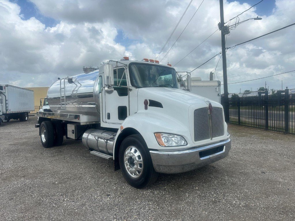 2020 KENWORTH T270 in Acworth, GA