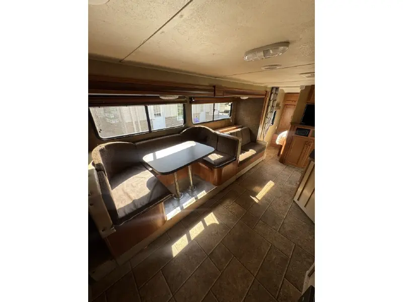 2014 FOREST RIVER GREY WOLF 26DBH