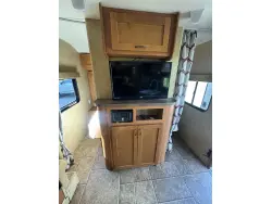 2014 FOREST RIVER GREY WOLF 26DBH