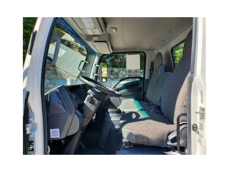 2024 ISUZU NRR