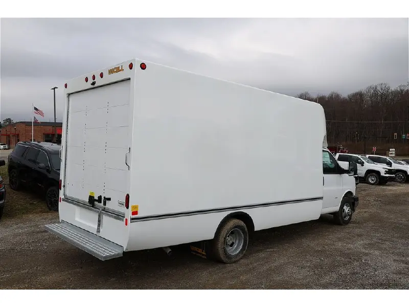 2026 CHEVROLET Express 3500