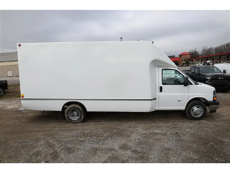 2026 CHEVROLET Express 3500