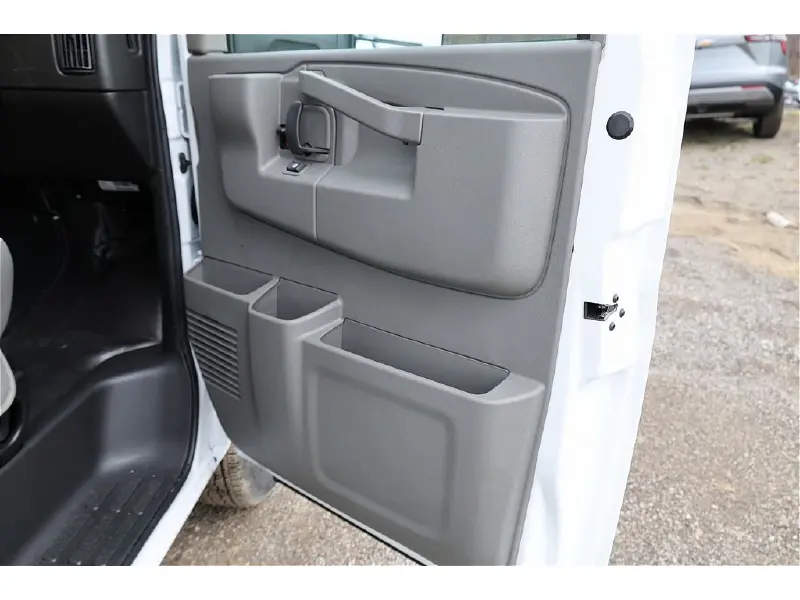 2026 CHEVROLET Express 3500