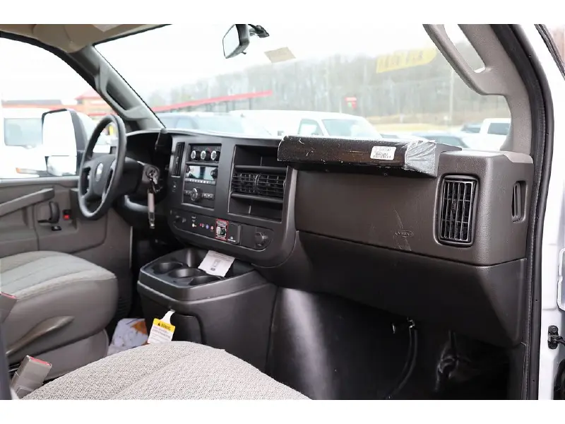 2026 CHEVROLET Express 3500