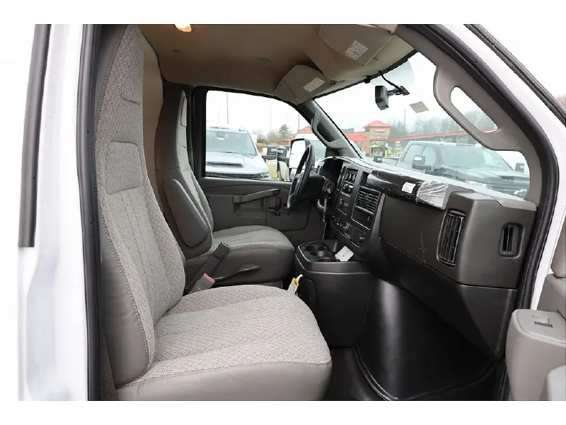 2026 CHEVROLET Express 3500