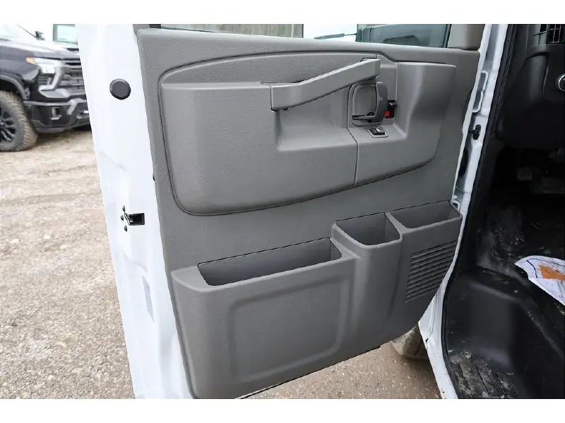 2026 CHEVROLET Express 3500