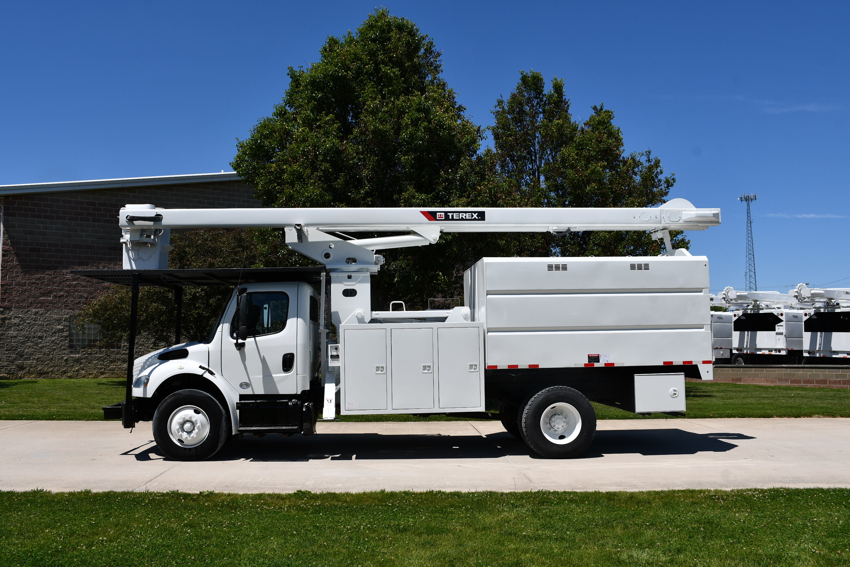 2018 FREIGHTLINER BUSINESS CLASS M2 106 in Clinton, IL