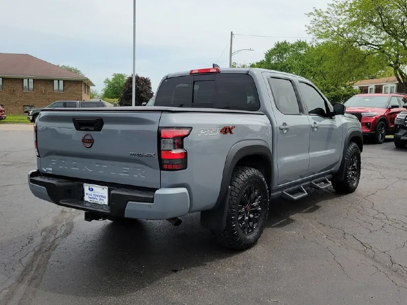 2023 NISSAN FRONTIER