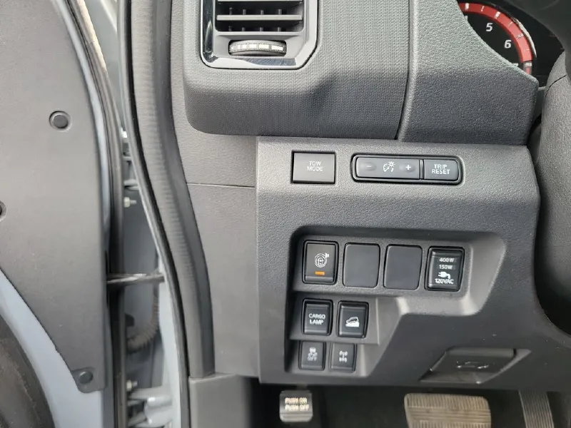 2023 NISSAN FRONTIER