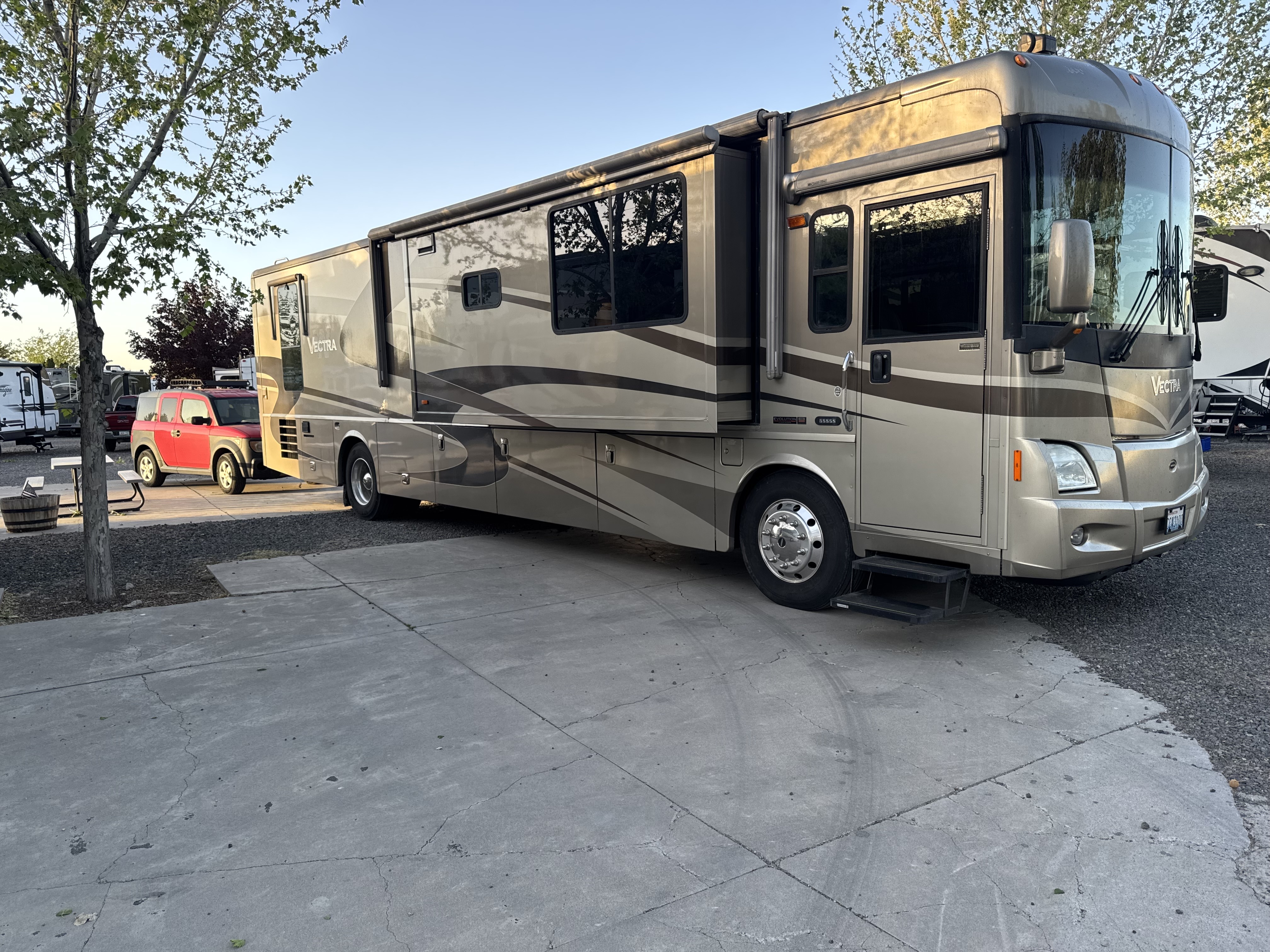 2005 Winnebago VECTRA 40WD in montrose CO