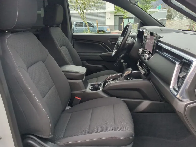 2024 GMC CANYON