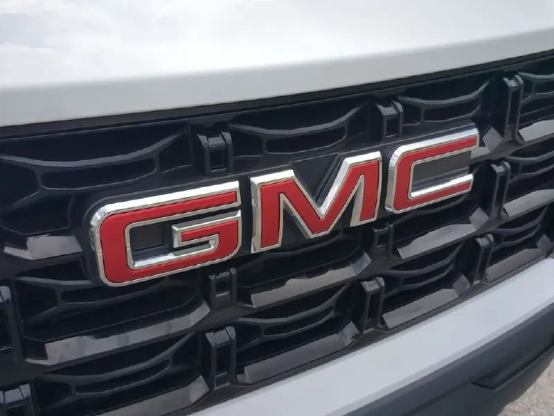 2024 GMC CANYON