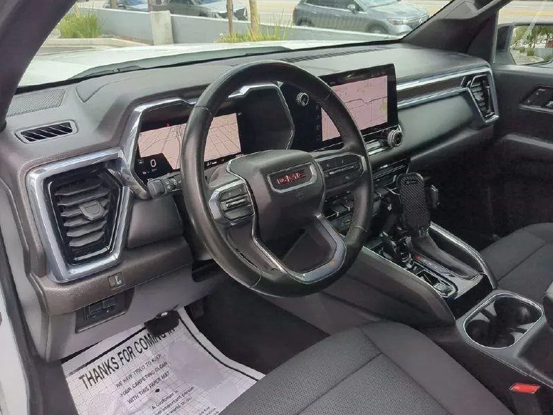 2024 GMC CANYON