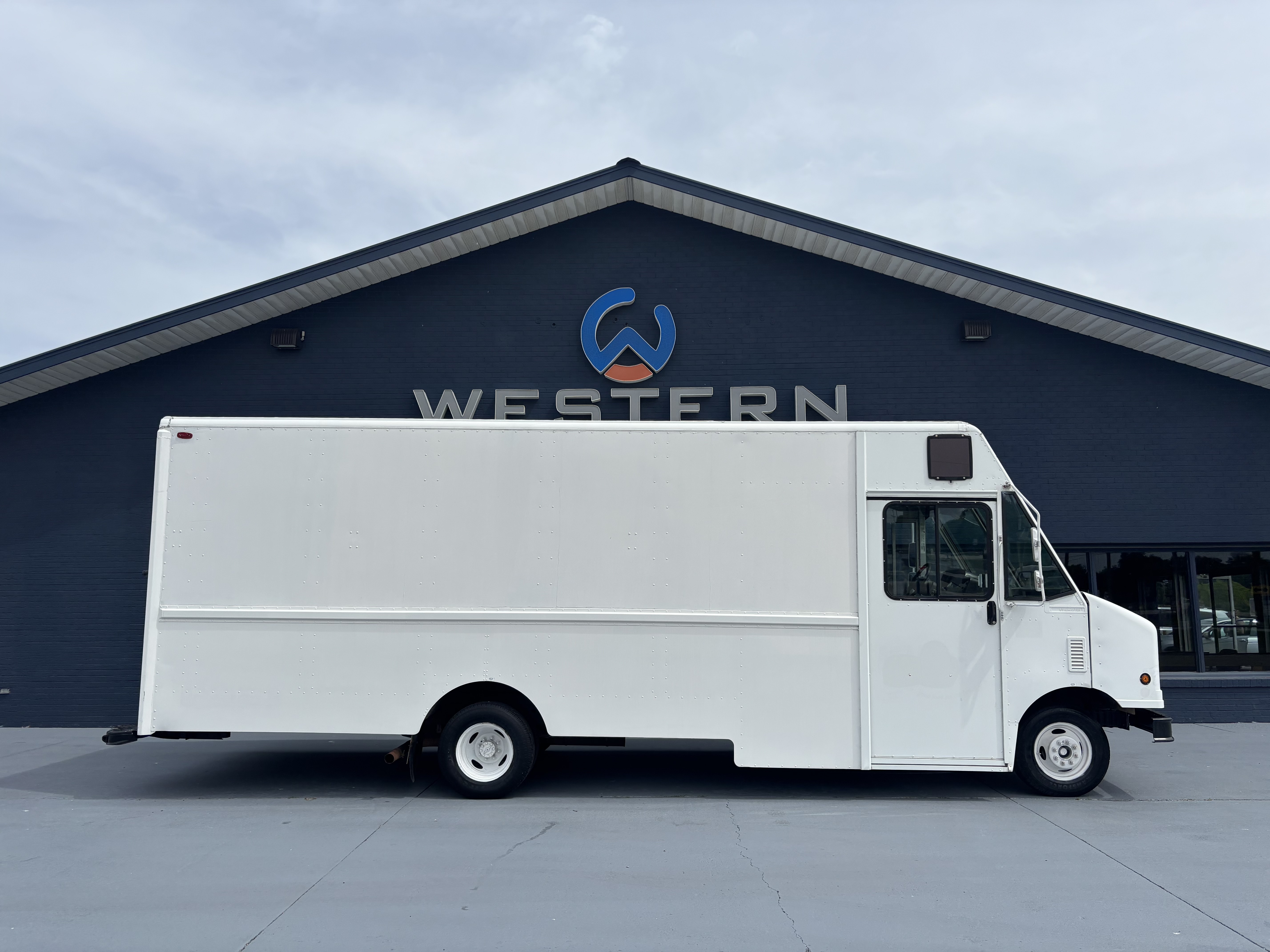 2006 FORD ECONOLINE in Braidwood, IL