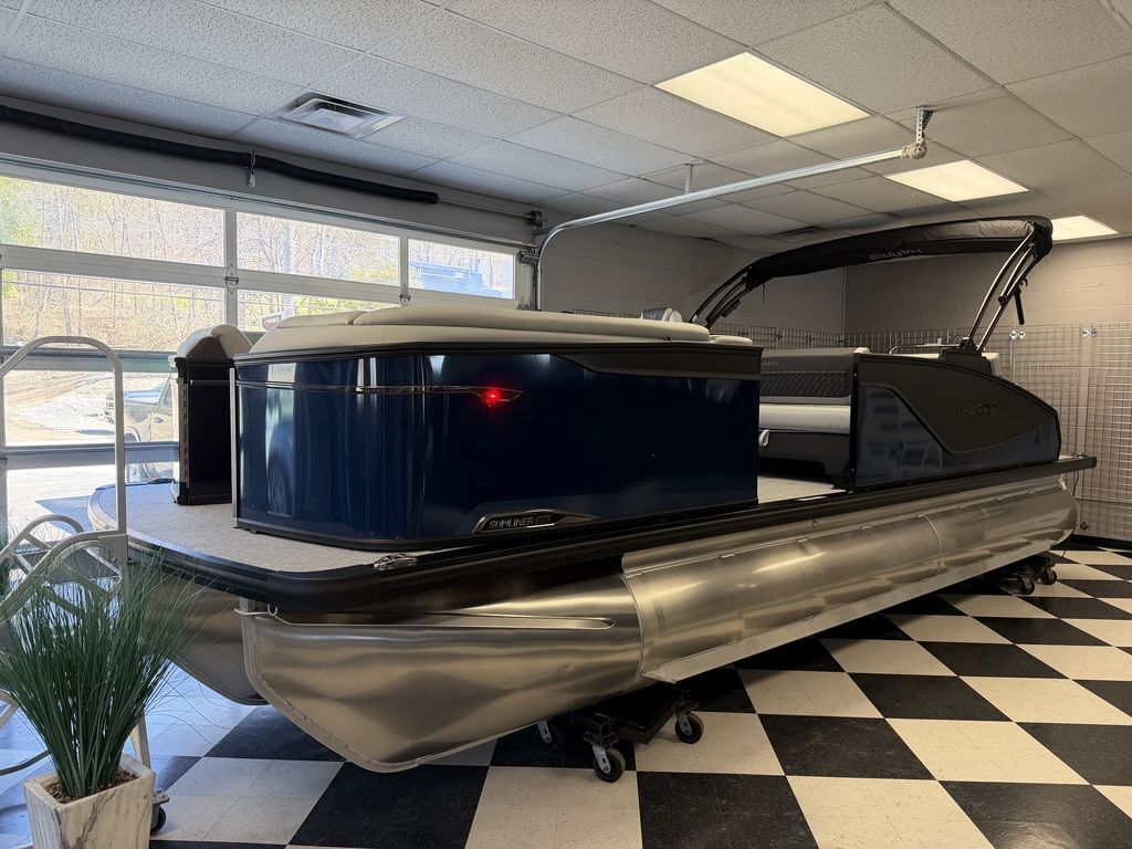 2026 Harris Sunliner 230 SLE Pontoon Boat boat