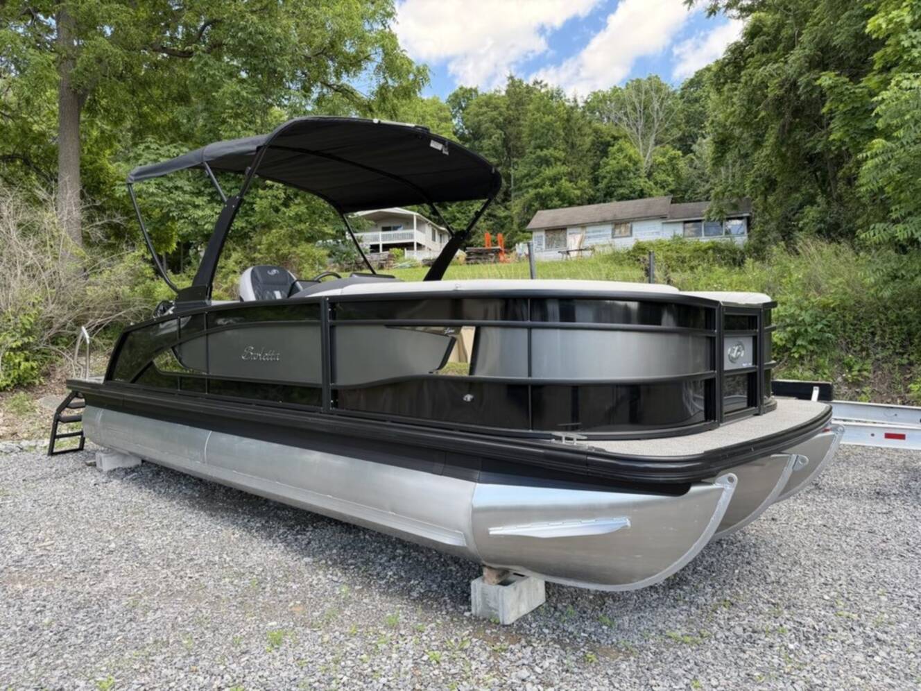 A photo of this 2026 Barletta Boats L23UC Triple-Toon