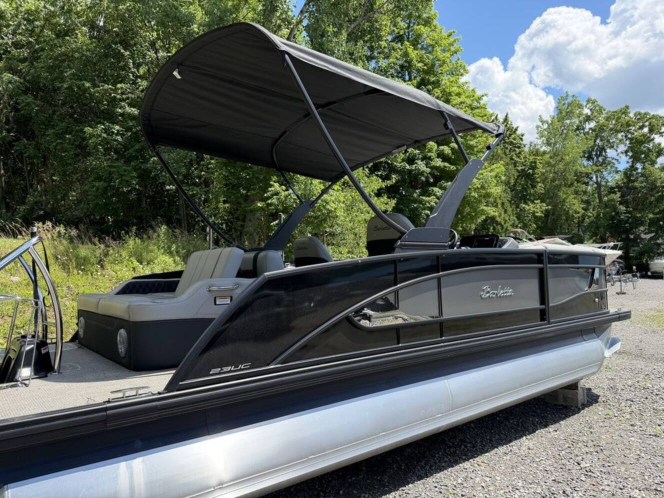 A photo of this 2026 Barletta Boats L23UC Triple-Toon