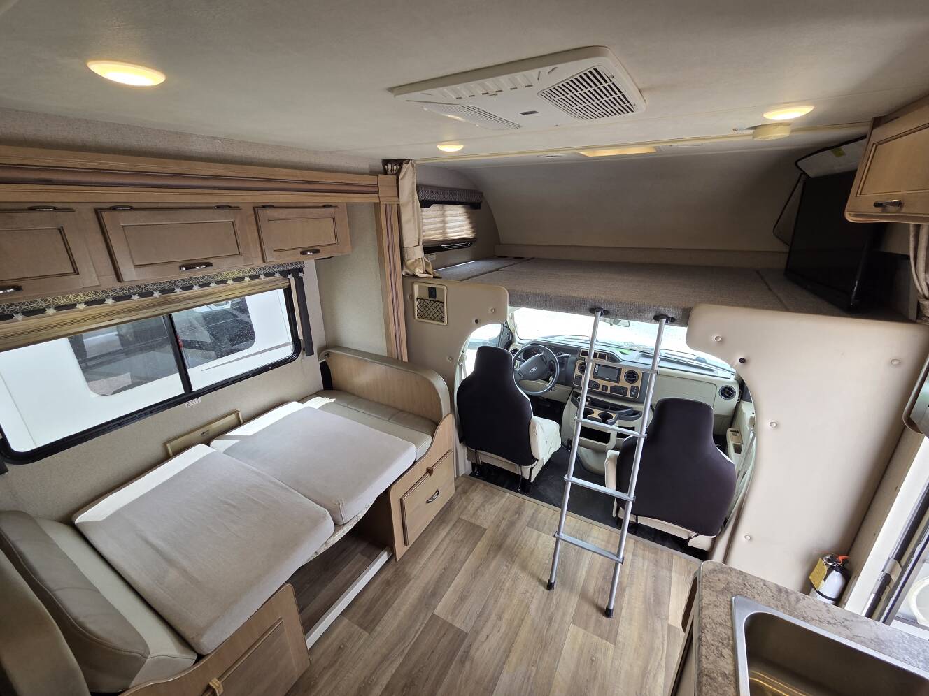 A photo of this 2020 Thor Motor Coach Four Winds 25V