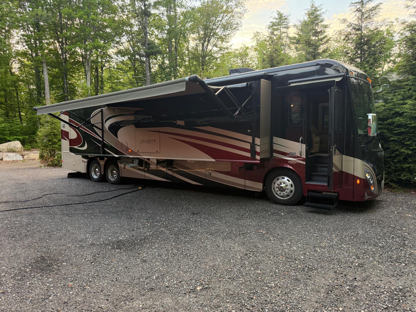 2016 Winnebago JOURNEY 42E RV