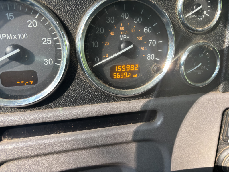 2015 PETERBILT 389