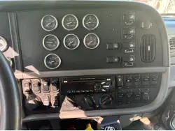 2015 PETERBILT 389