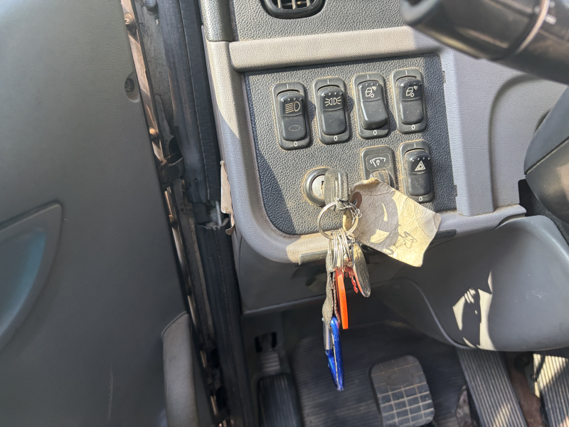 2015 PETERBILT 389