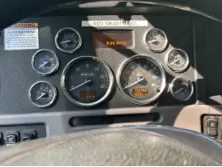 2015 PETERBILT 389