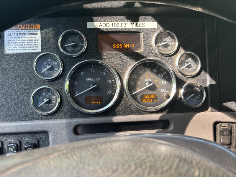 2015 PETERBILT 389