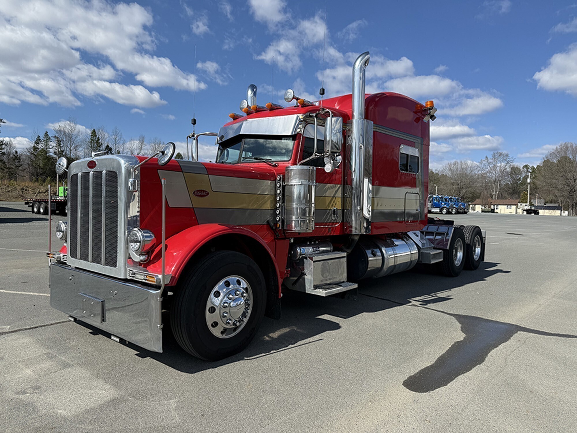 2021 PETERBILT 389 in Chester, VA