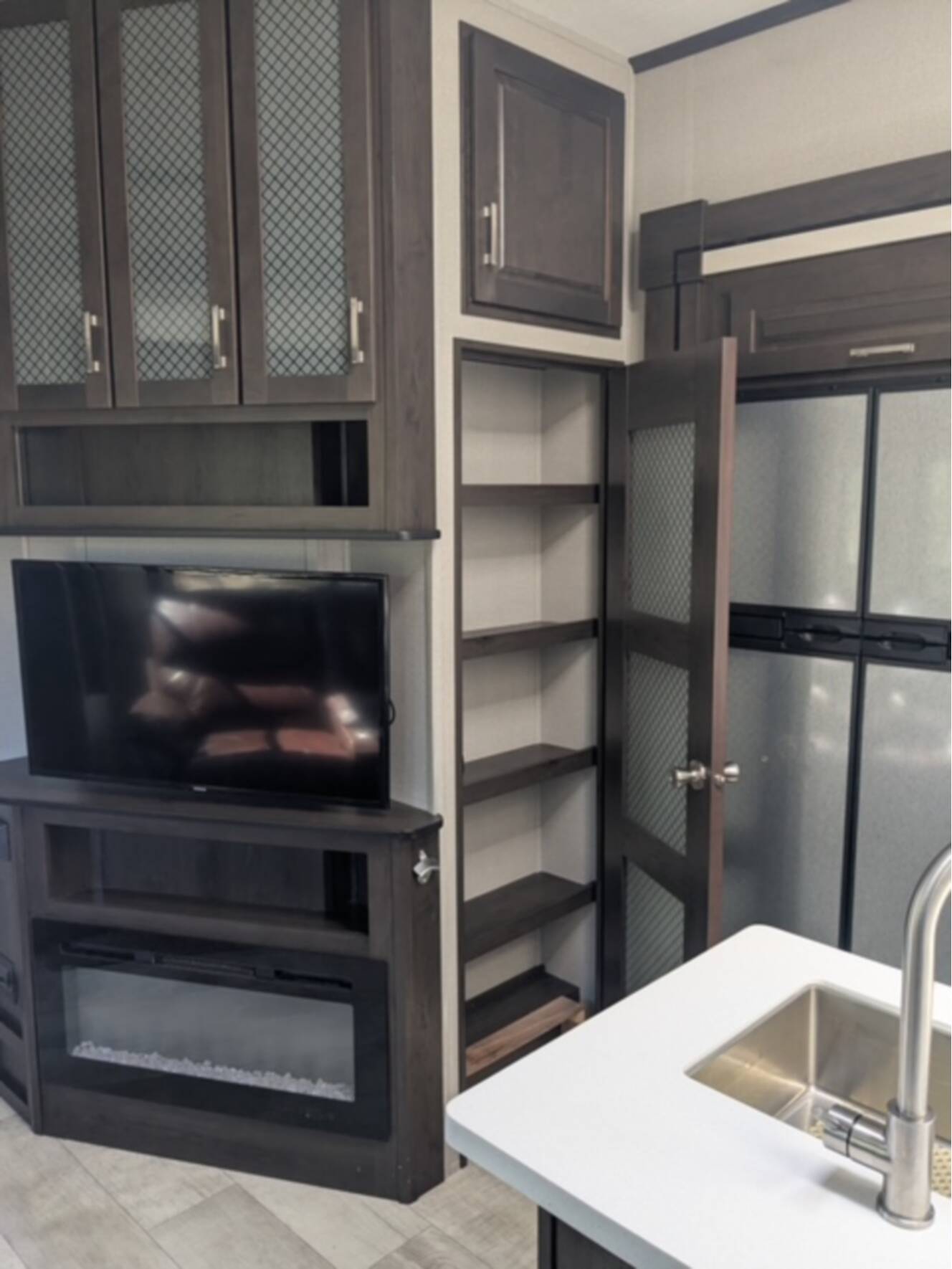 A photo of this 2020 Grand Design MOMENTUM G-CLASS 320G