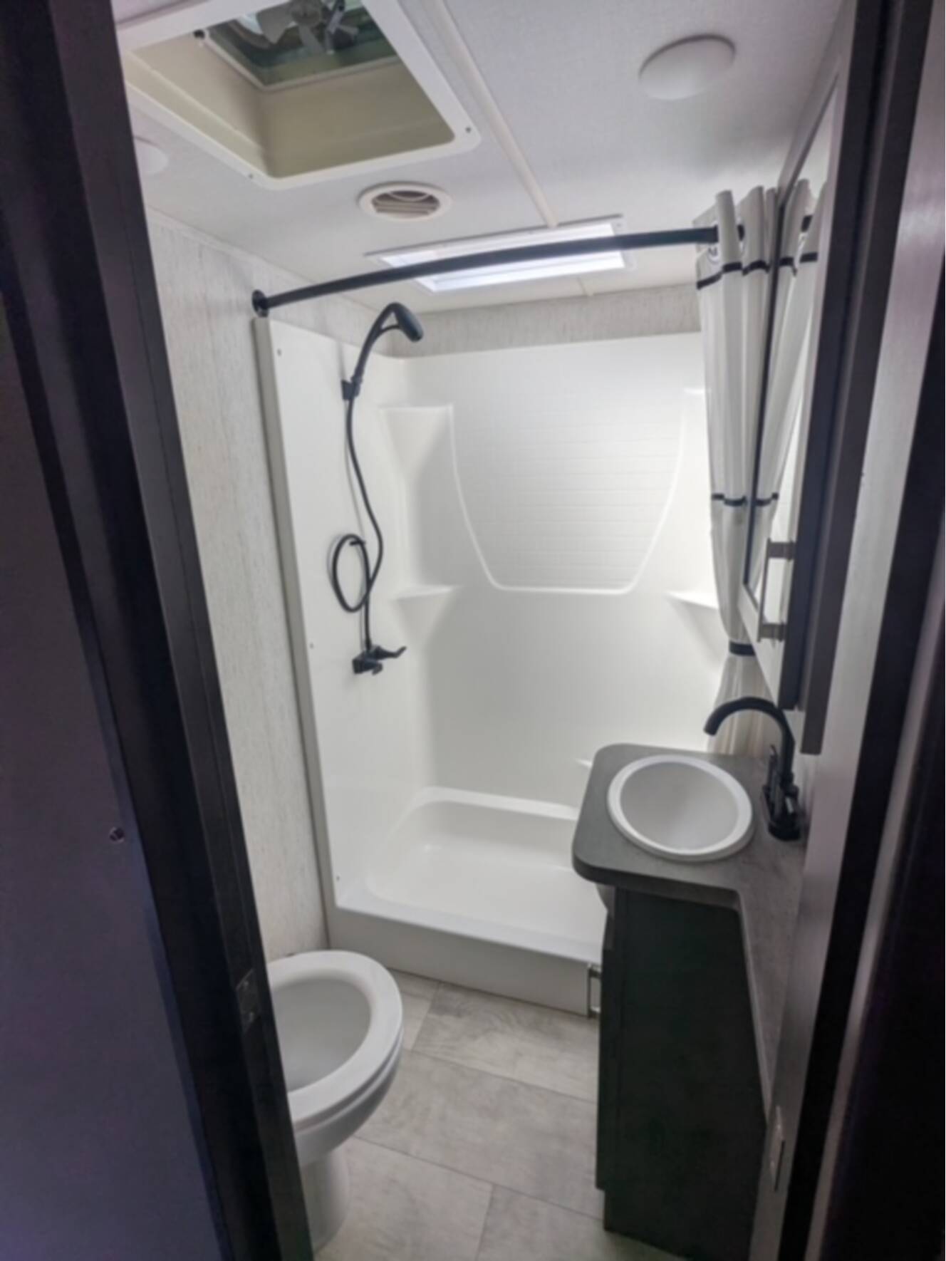 A photo of this 2020 Grand Design MOMENTUM G-CLASS 320G