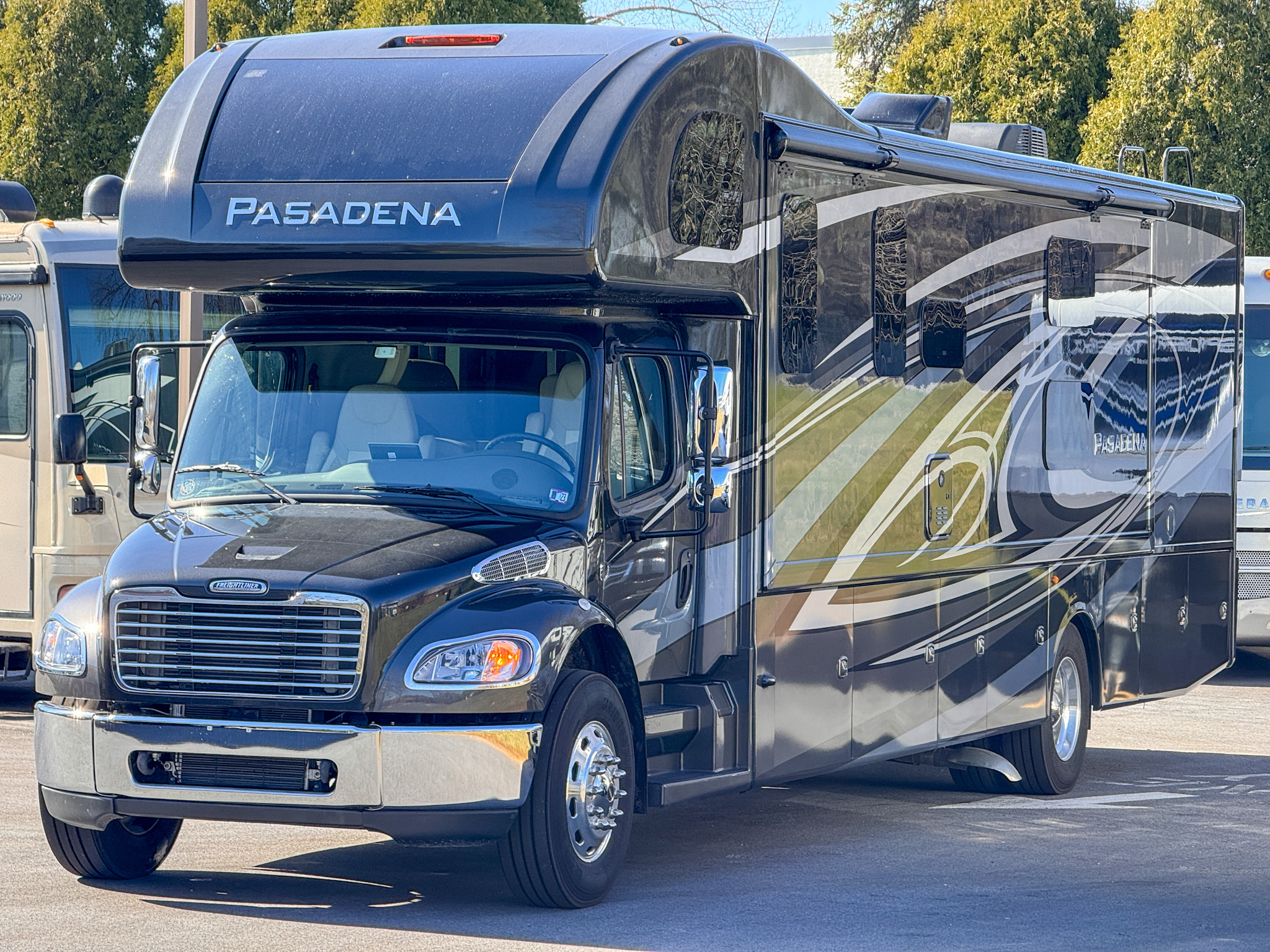 2023 Thor Motor Coach PASADENA 38BX in exton PA