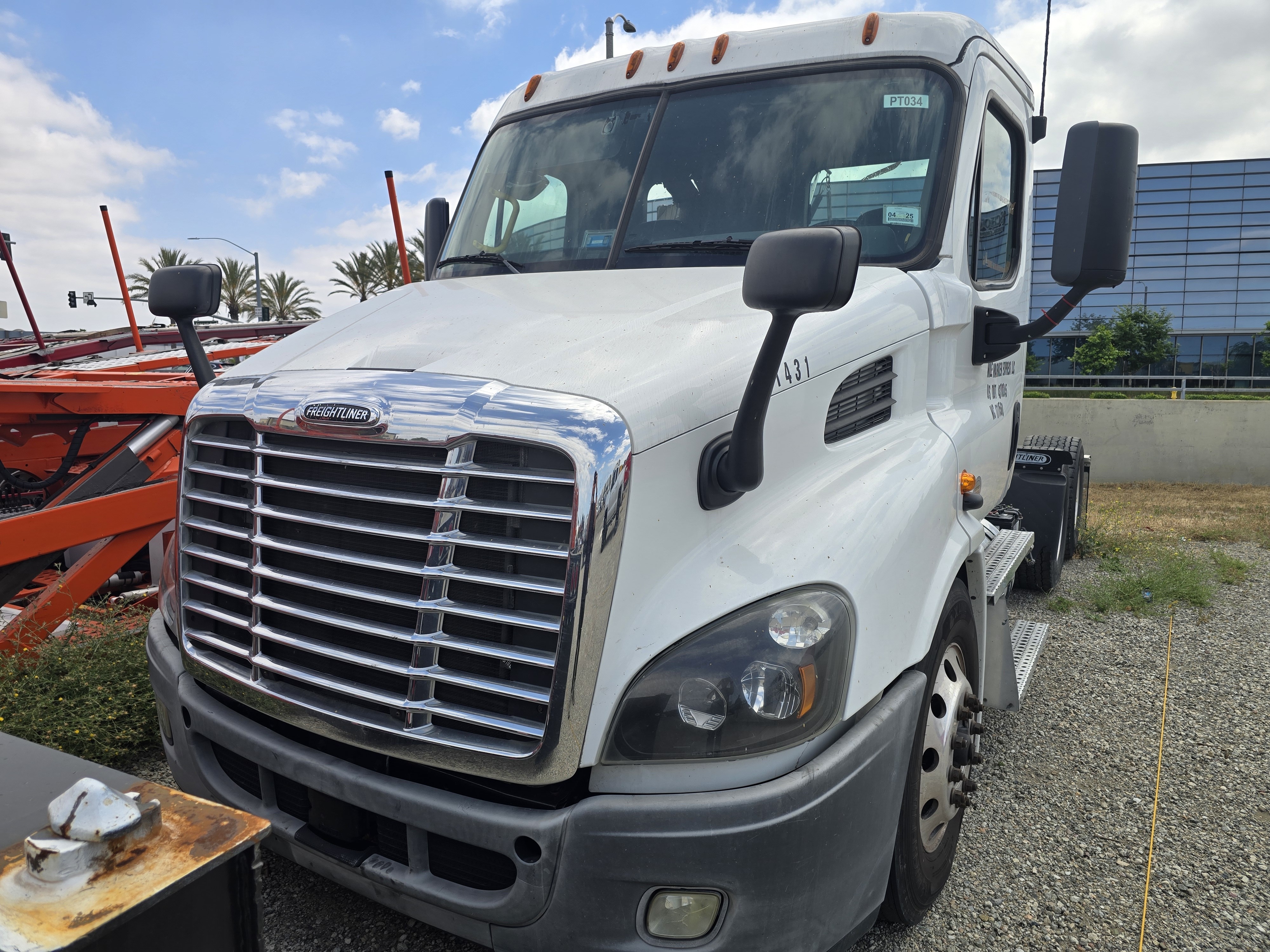 2019 FREIGHTLINER Cascadia 113 in Tustin, CA