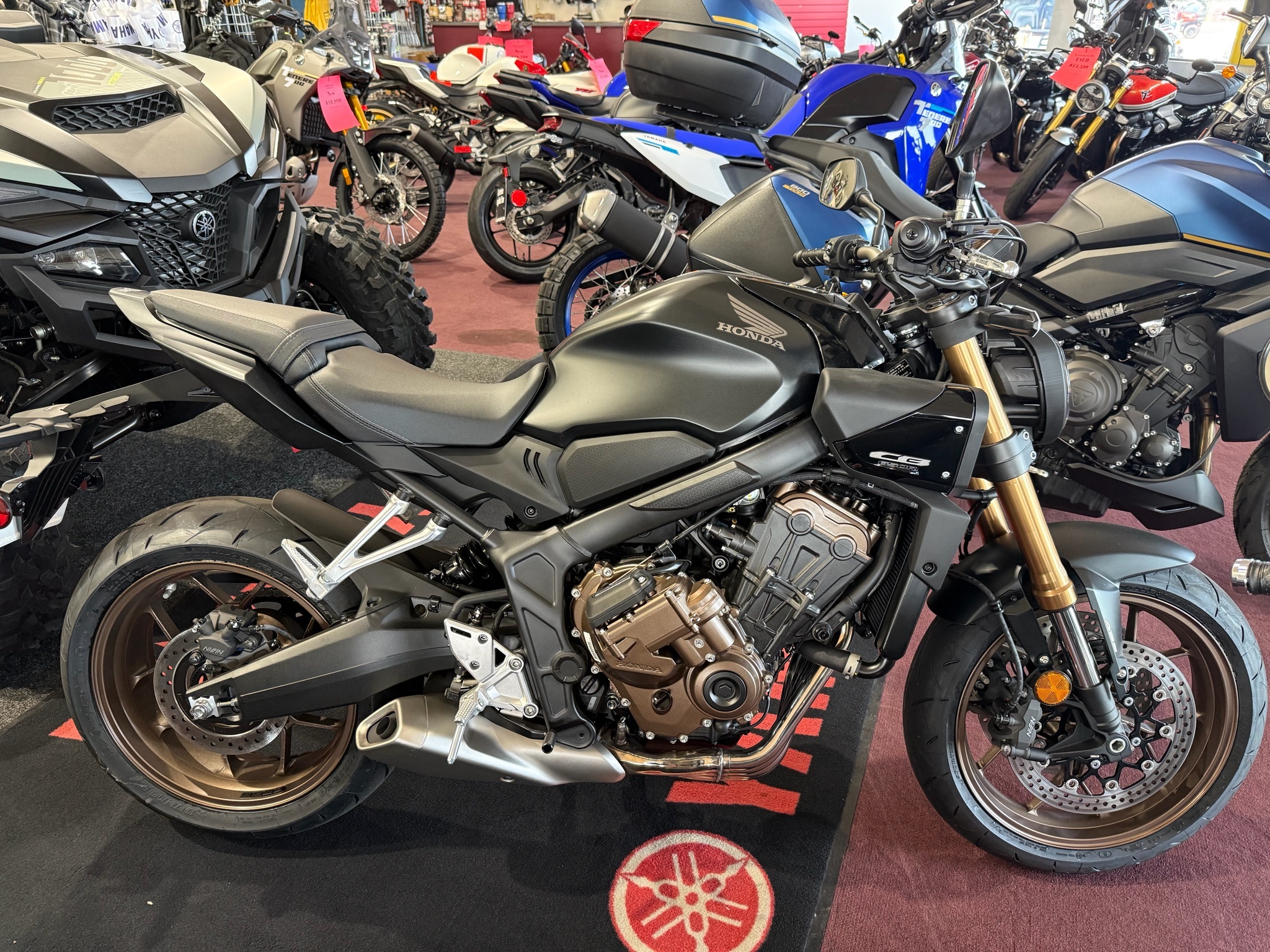 2026 Honda CB650R E-Clutch BASE in Belle Plaine, MN