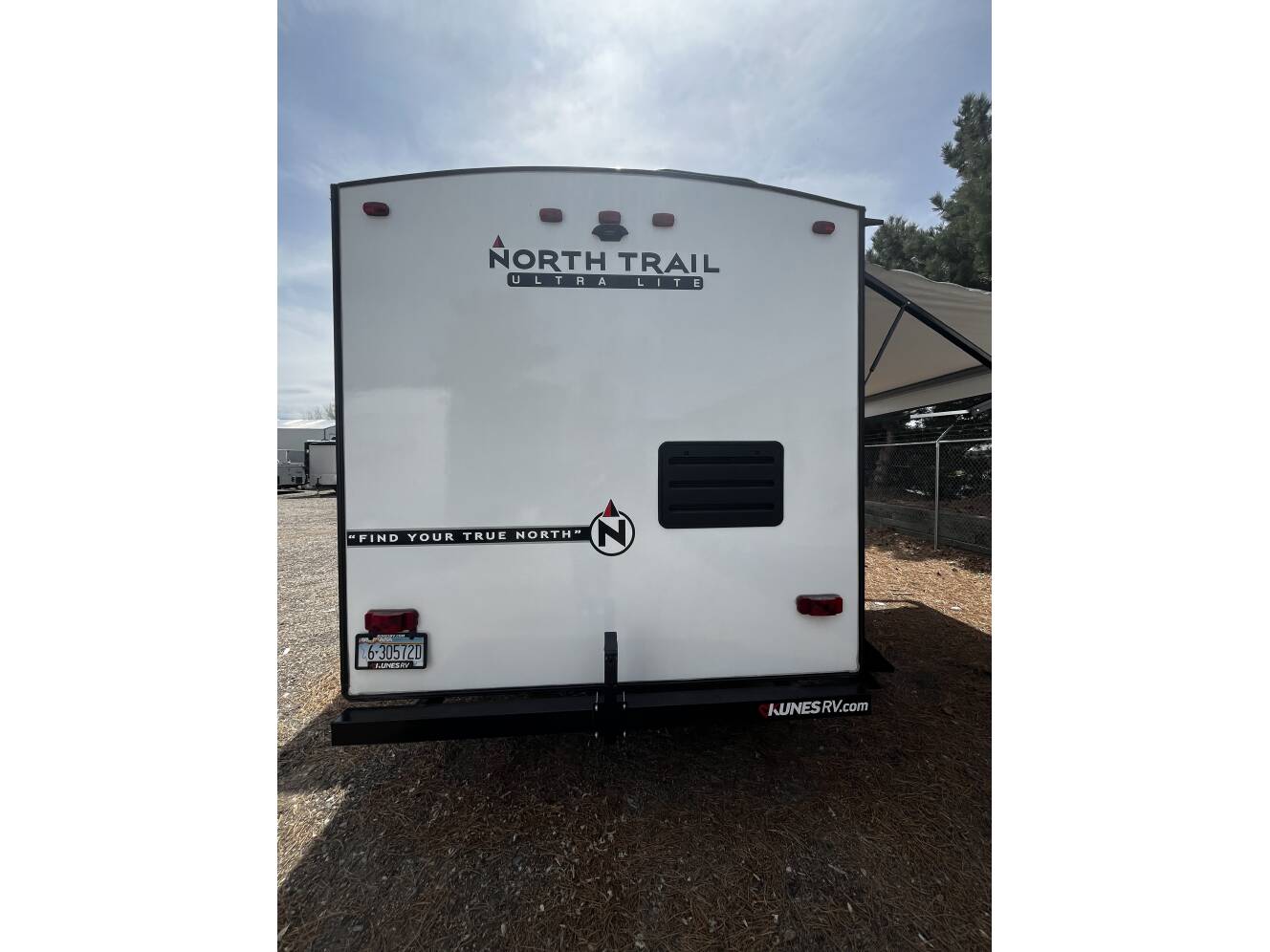 A photo of this 2022 Heartland NORTH TRAIL ULTRA LITE ID21RBSS