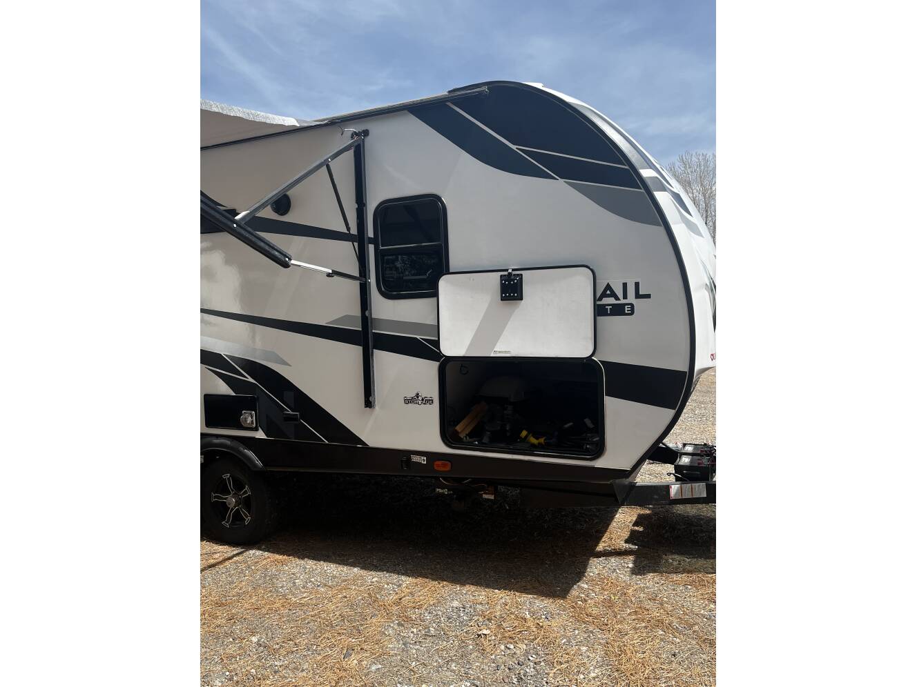 A photo of this 2022 Heartland NORTH TRAIL ULTRA LITE ID21RBSS