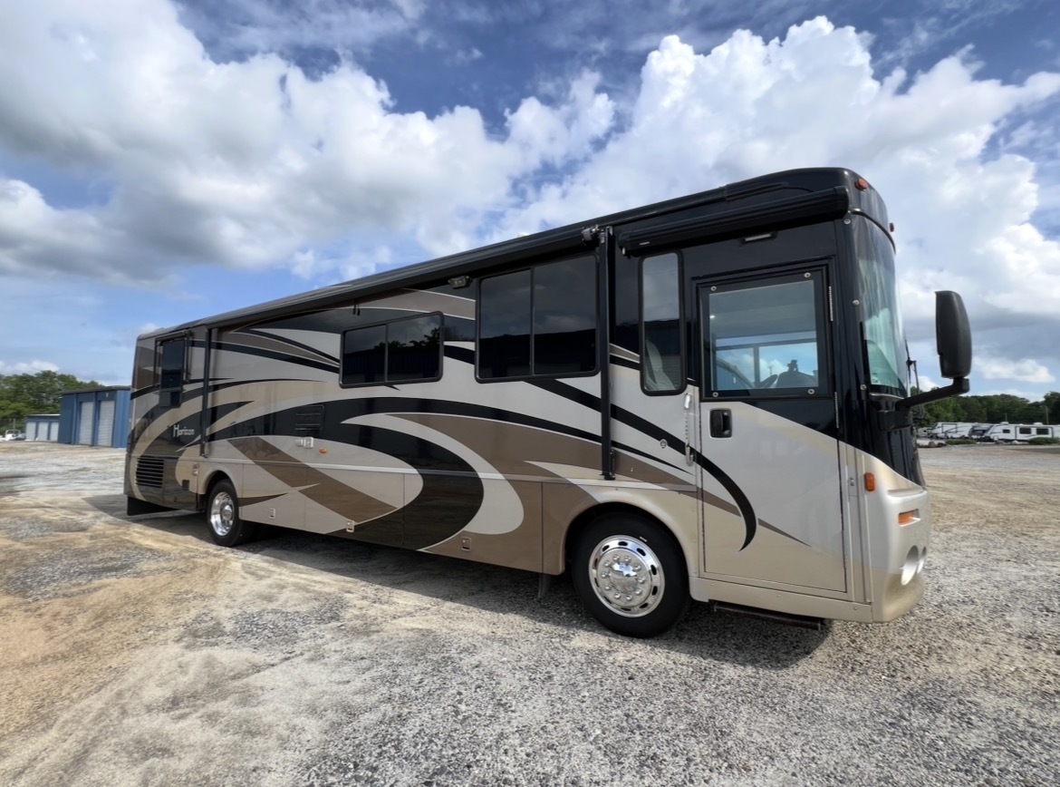 2001 Winnebago ITASCA 40AD in anderson SC