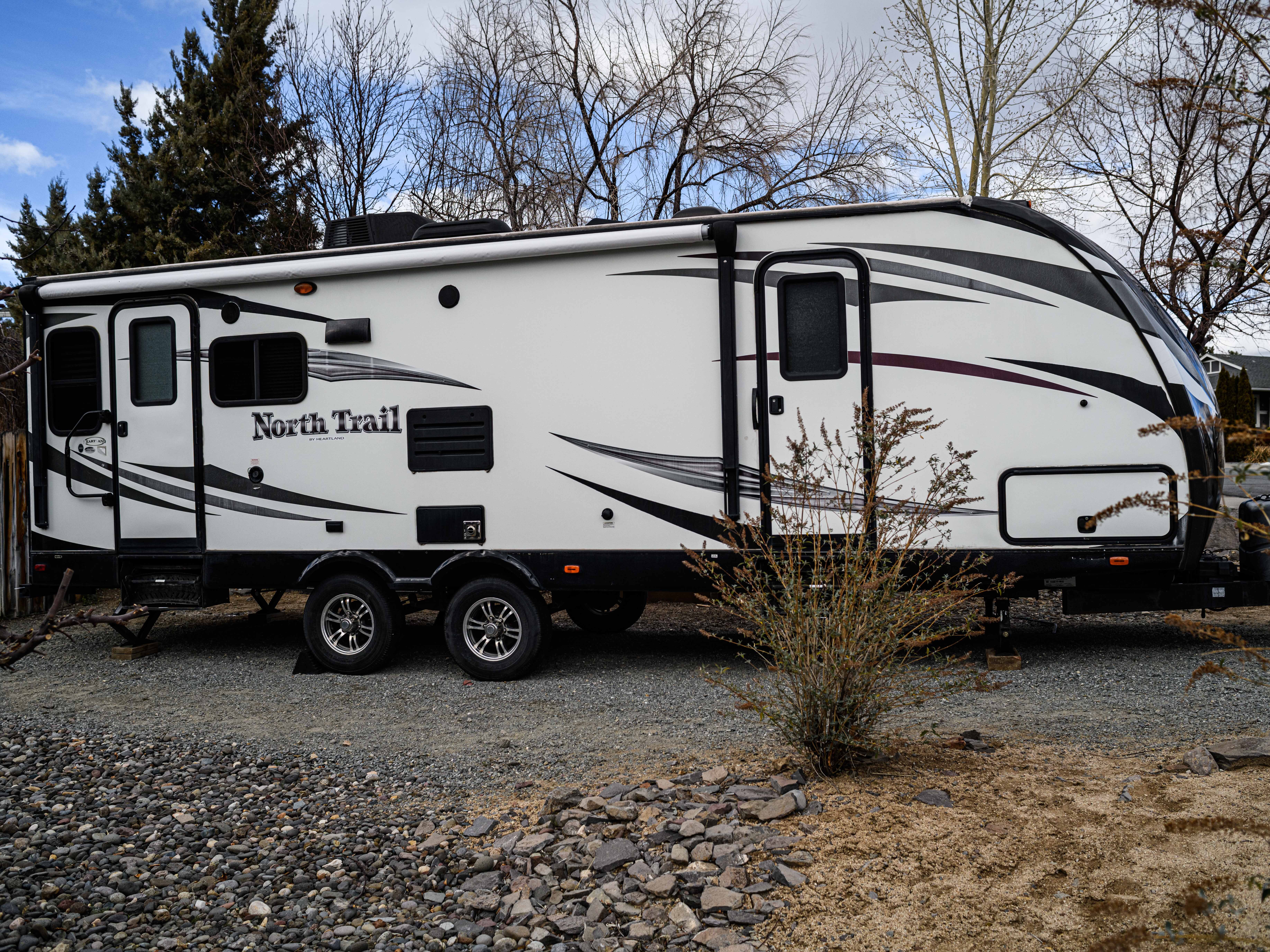 2016 Heartland NORTH TRAIL ULTRA LITE 26LRSS in reno NV