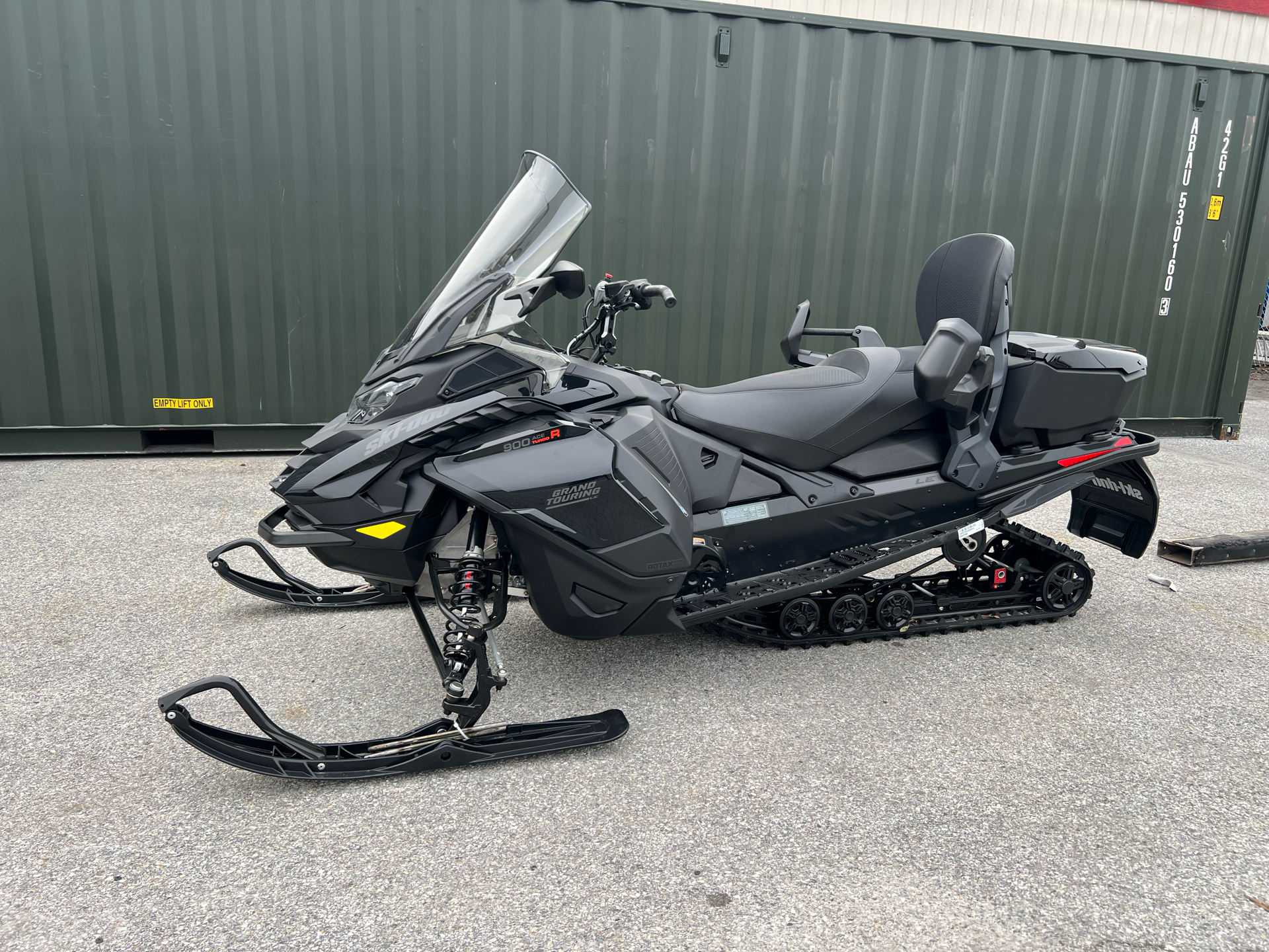 2025 Ski-Doo Grand Touring LE 900 ACE Turbo R ES Silent Track II 1. in rutland VT