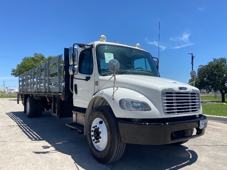 2019 FREIGHTLINER BUSINESS CLASS M2 106 in San Antonio, TX