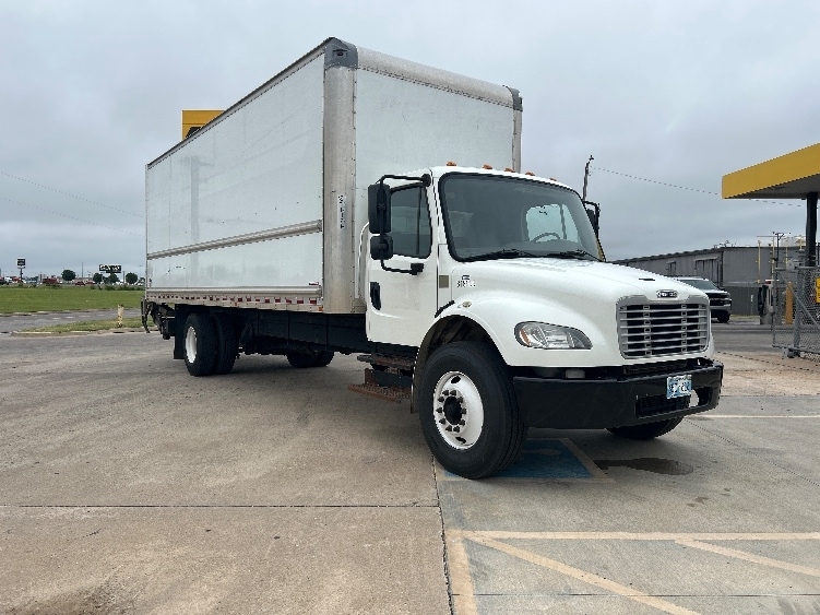 2019 FREIGHTLINER BUSINESS CLASS M2 106 in Oklahoma City, OK